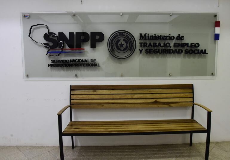 Interior del  SNPP, donde esta mañana no se observó a ningún personal policial en la institución.