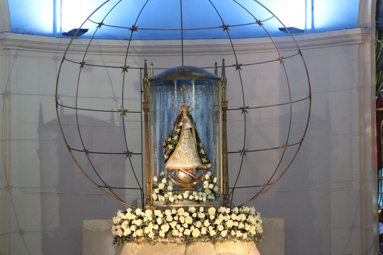 Imagen de la venerada  Virgen de los Milagros de Caacupé.