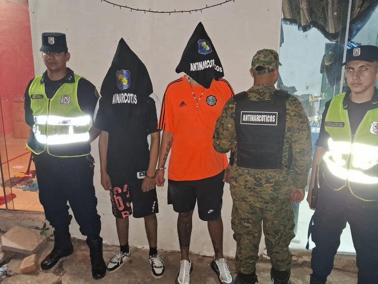 Tras el allanamiento de una vivienda en San Lorenzo, detuvieron a dos presuntos microtraficantes.