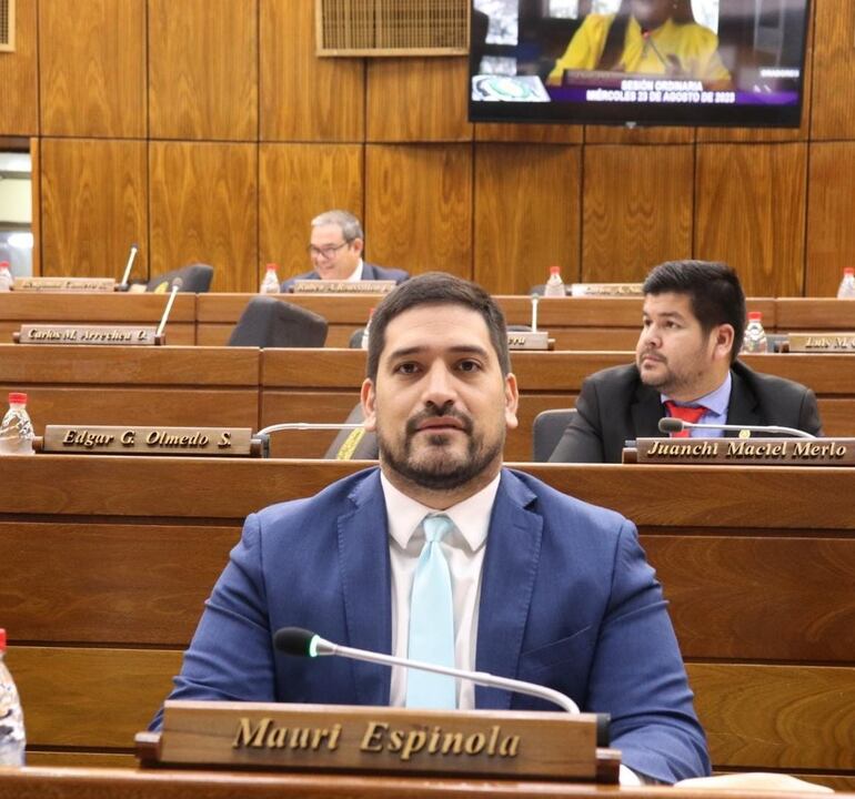 Mauricio Espínola (ANR-FR), presidente de la Comisión de Entes Binacionales Hidroeléctricos.