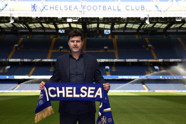 El argentino Mauricio Pochettino dejó el Chelsea de mutuo acuerdo con el club inglés.