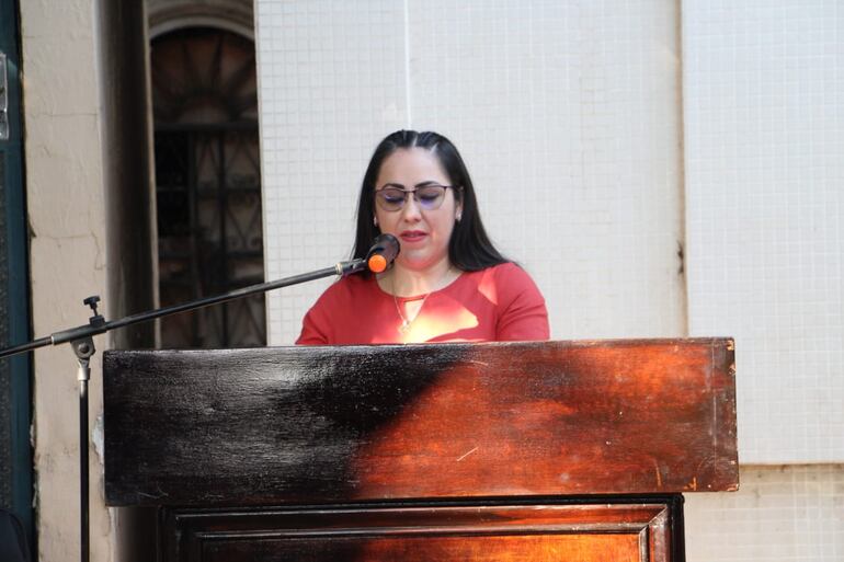 Clara Zacarías durante el acto conmemorativo al coronel Maciel.