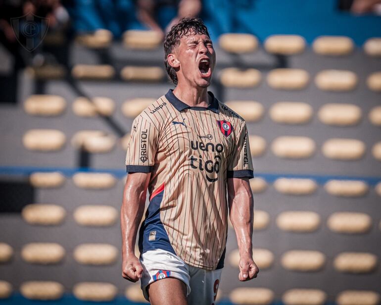 Ricardo Iván Marecos Ortigoza marcó cuatro goles en la goleada de Cerro Porteño sobre Sportivo Trinidense, en el partido de la mañana de este lunes.