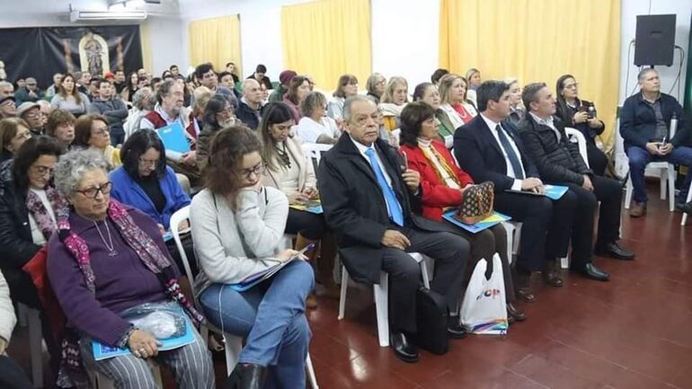 Participantes de la III Cumbre de Autoridades de la Región de los 30 Pueblos Jesuíticos realizada en 24 y 25 de mayo en San Ignacio, Misiones.