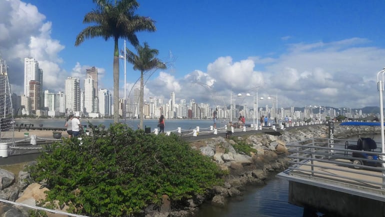 Mirador ubicado en la ciudad balneario de Camboriú. Archivo.