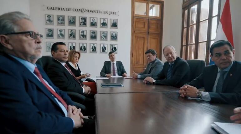 Santiago Peña conformó el Consejo de Administración de Itaipú con ministros de su Gabinete.