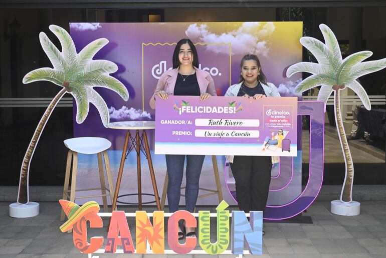 Dinelco entregó un viaje todo pago a Cancún a su segunda ganadora: Ruth Rivero López.