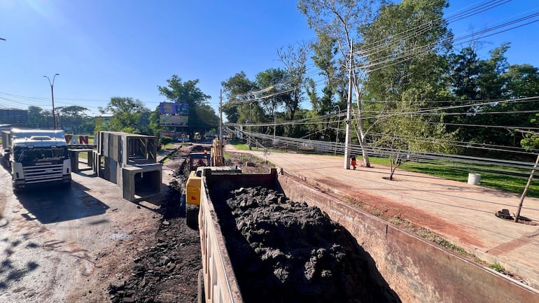 Progresan los trabajos en la avenida Mariscal López con intenso movimiento en Yberá