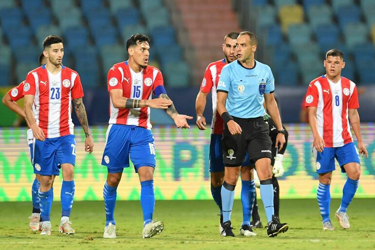 El árbitro Ostojich estará en la final.