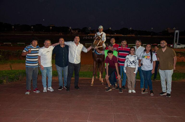 El veterano Tronador se mantiene vigente. Ganó el domingo.