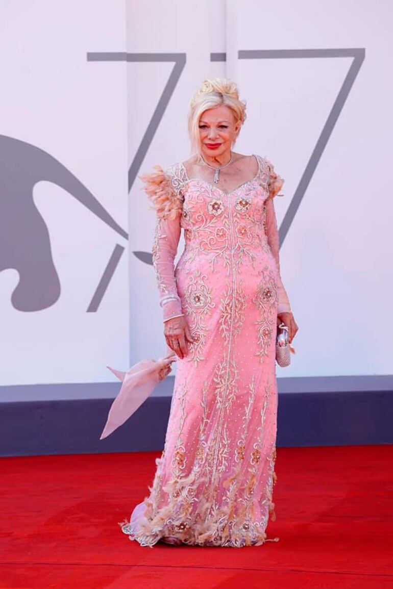 Sandra Milo en la alfombra roja del festival de cine de Venecia.