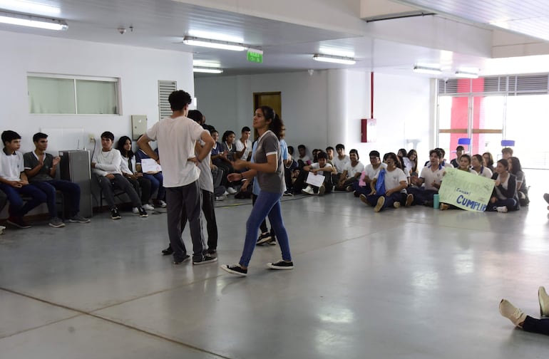 Estudiantes organizaron un paro en el Colegio Técnico San Francisco.