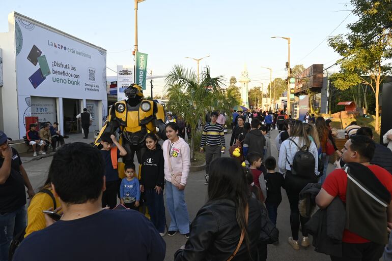 Ayer se registró una masiva concurrencia en la Expo. 