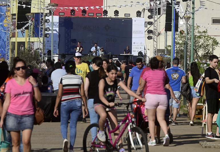 Los fines de semana largo permiten mayor cantidad de actividades de dispersión y de movilización de la economía.