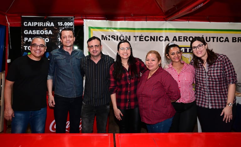 Ricardo Miranda, Gleison Somensi, Fabio Chicarino, Camilla Faiolo, Zulma Olazar, Juana Martínez y Viviana González.