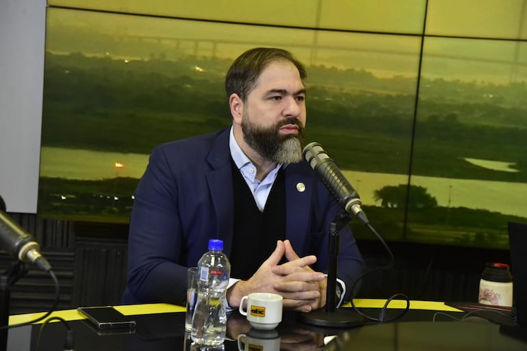 Rodrigo Nicora, ministro de Justicia, en los estudios de ABC Cardinal esta mañana.