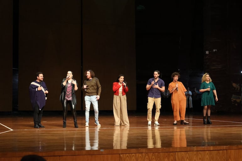 Dani Meza, Melissa Hicks, Enrique Zayas, Jennifer Hicks, Néstor López, Miguel Narváez y Susana Zaldívar son algunos de los que se presentarán en este show.