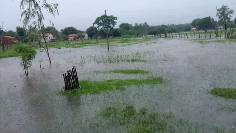 Varios barrios de Nueva Italia quedaron anegados con las últimas lluvias.