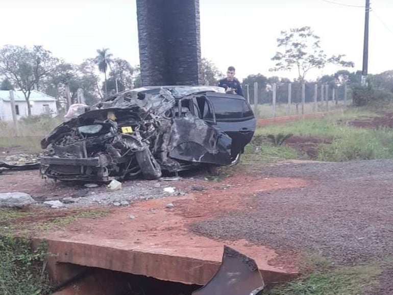 Así quedó el vehículo involucrado en el fatal accidente en Yuty.