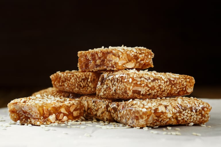 Turrón de sésamo y miel.