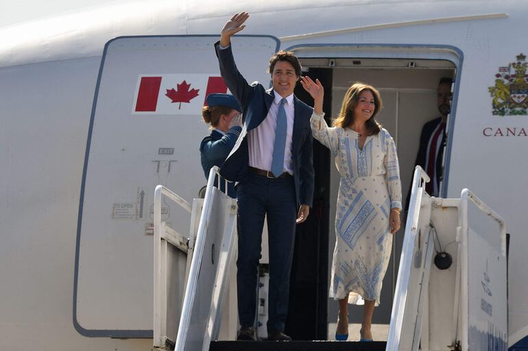 Justin Trudeau, de 51 años, y Sophie Grégoire, de 48, se casaron en 2005 y tienen tres hijos: Xavier, de 16 años, Hadrien, de 14, y Ella-Grace, de 9 años.