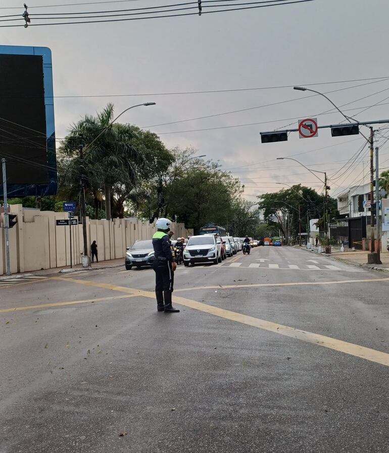 Agentes de la PMT intervinieron también en el cruce con Venezuela.