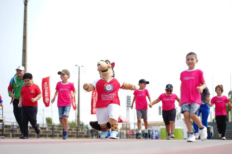 Tami, un oso hormiguero gigante, fue la mascota oficial de los Juegos Latinoamericanos Asunción 2024, que simboliza la inclusión y espíritu deportivo de Olimpiadas Especiales.