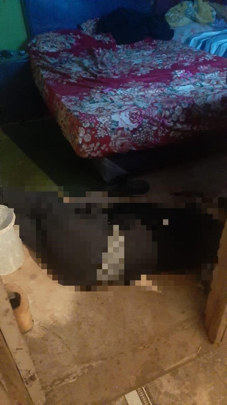 En la habitación de la pareja falleció uno de los malvivientes en Mubyapey.