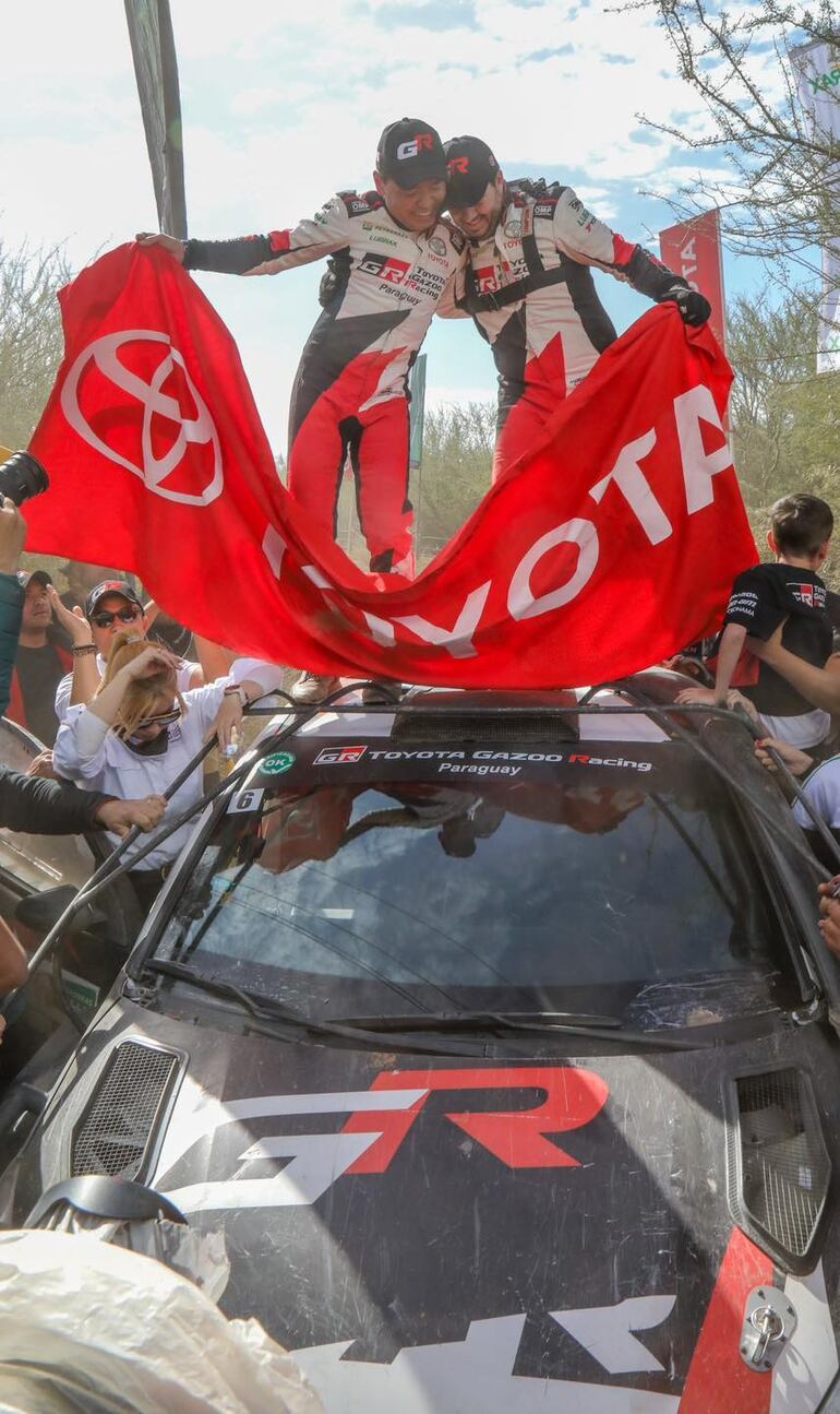 Alejandro Galanti y Marcelo Toyotoshi son los vencedores del mítico Transchaco Rally