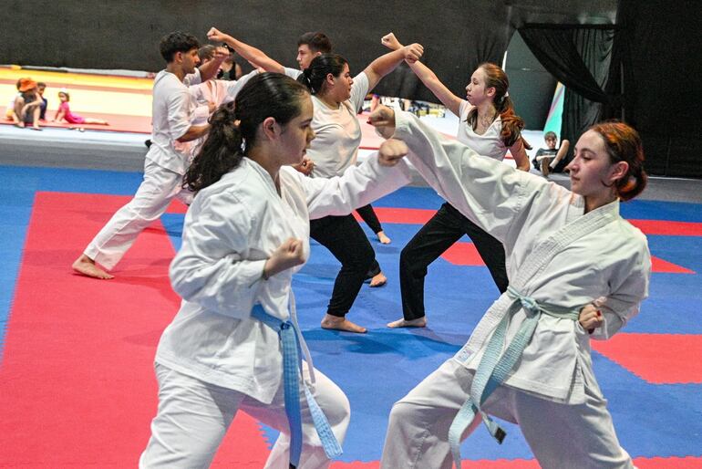 Los chicos en la colonia aprenderán varios valores que inculca el deporte.