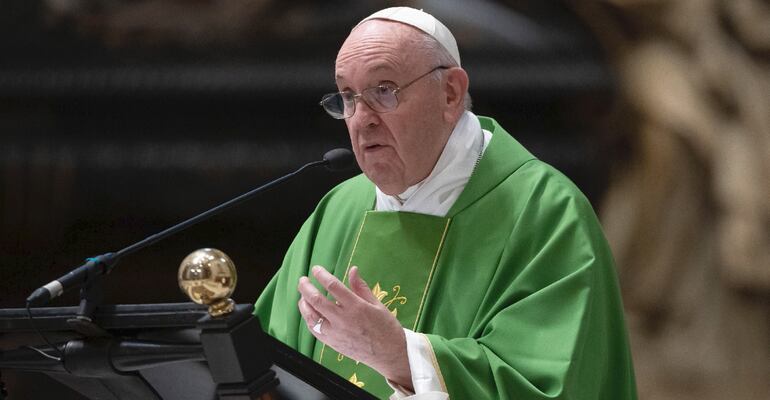 El papa Francisco avanza en su acercamiento con China Popular con el que firmó un acuerdo.