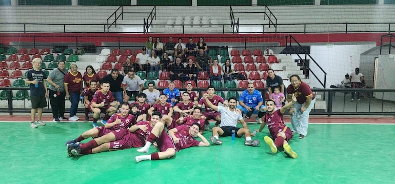 Campoalto y su fiel muchachada celebraron la buena campaña actual con el pase a cuartos.