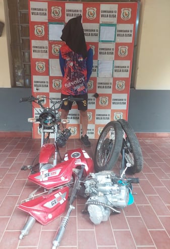 Policía captura a presunto autor del robo de motocicleta en Villa Elisa y recupera partes del biciclo.