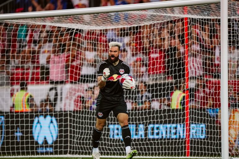 Carlos Miguel Coronel, 26 años, arquero paraguayo  de New York Red Bulls.