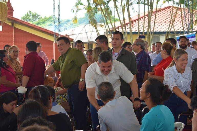 El Presidente de la República Santiago Peña realizó su día de gobierno en el departamento de Guairá.