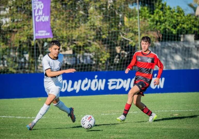 Olimpia Sub 13 empató sin goles ante Flamengo