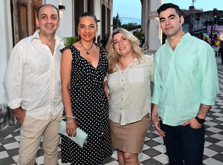 Daniel Pascuali, Rocío Ortega, Rosana Velázquez y Andrés Ramírez. 