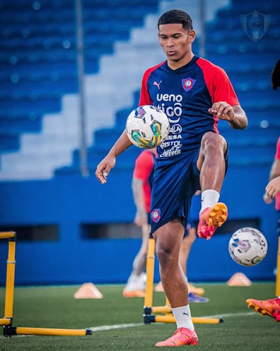 Diego León (03/04/2007), futbolista de Cerro Porteño con un gran futuro.