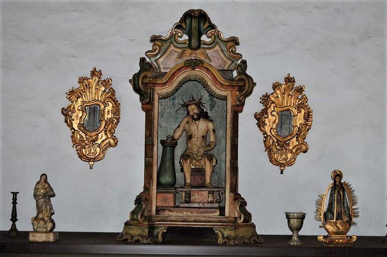 En el Museo Casa Oratorio Cabañas se pueden apreciar varios objetos sacros de la época colonial.