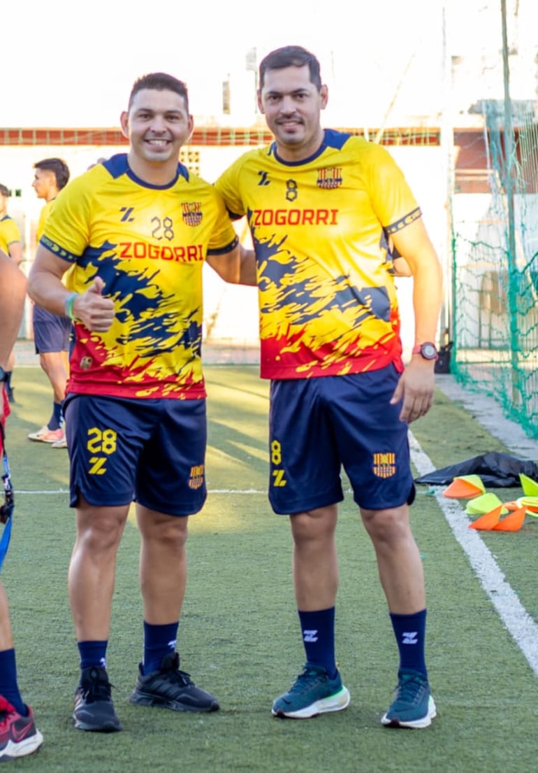 Fernando Romero y Lucho Cáceres, dos experimentados componentes del plantel 2025 de Sport Colombia.