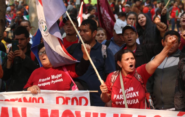 Manifestación de trabajadores en Paraguay.