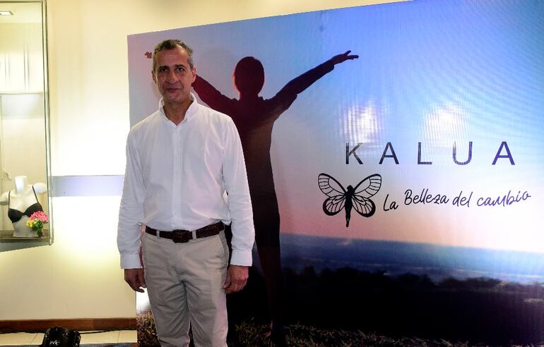 José Niella, director de Kalua, durante la presentación.