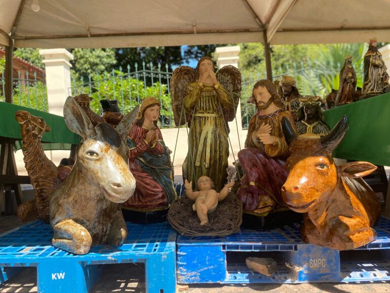 Comenzó hoy la Expo Pesebre en Areguá. Hay a la venta para todos los gustos y bolsillos.