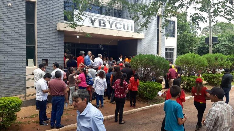 Junta Municipal de Ybycuí emplazan a intendente a que entregue informe de su gestión.