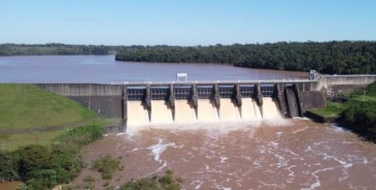 Los 100 MW que oferta la Administración Nacional de Electricidad (ANDE) provendrán de su central hidroeléctrica del río Acaray, el excedente paraguayo en Itaipú es material de más negociaciones.