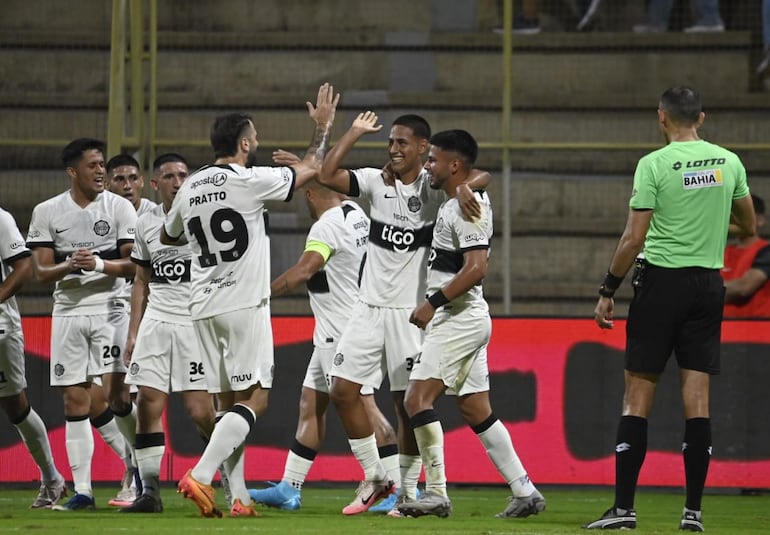 Olimpia consiguió su primera victoria en el Clausura