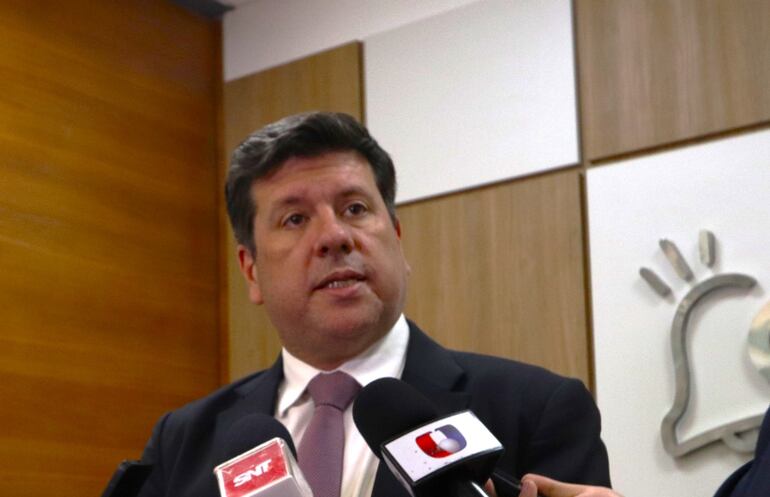 Javier Giménez, ministro de Industria y Comercio