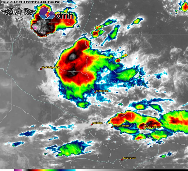 Núcleos de tormenta sobre el territorio nacional.