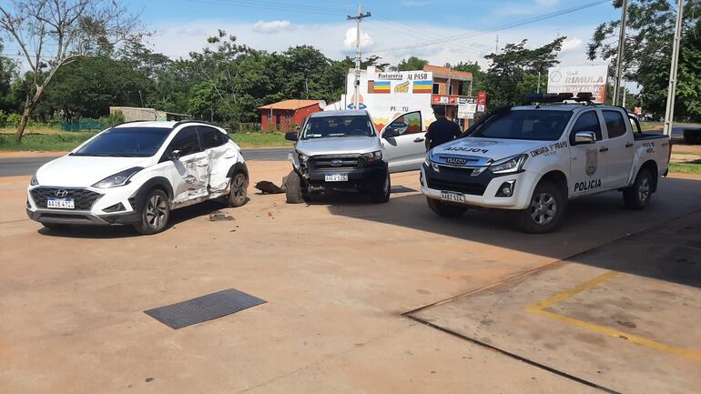 Camioneta de la ANNP, conducida por una funcionaria, protagonizó un accidente de tránsito en Pirayú.