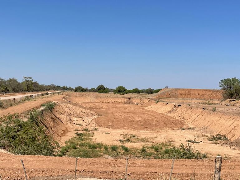 La mayoría de los reservorios de agua del Chaco se encuentran vacíos.